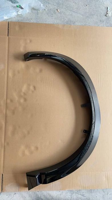 Nissan Ariya Накладки арок  , є інші запчастини