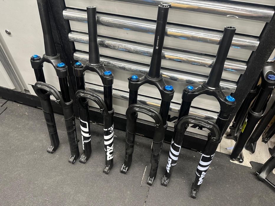 Amortyzator fox32 32 step cast perfomrnce sid 1.47kg