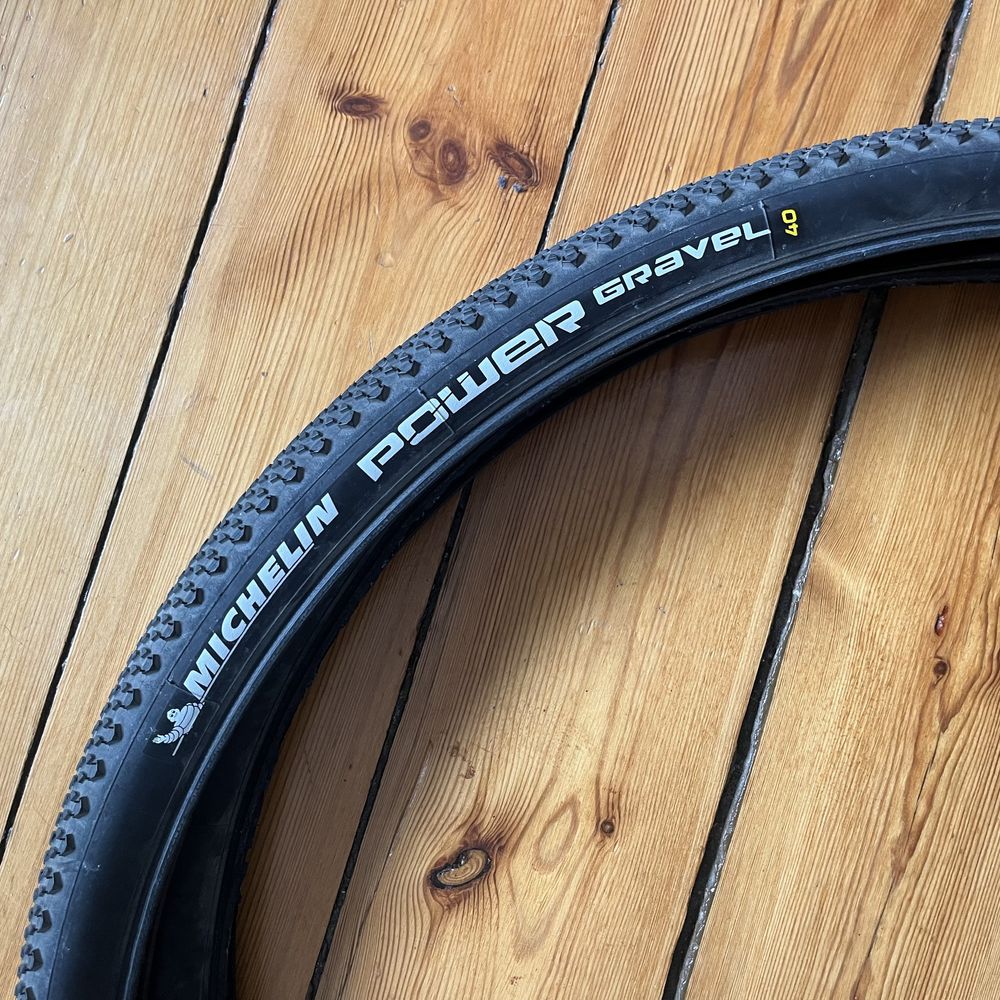 Opony Michelin Power Gravel 40 uzywane 40-622