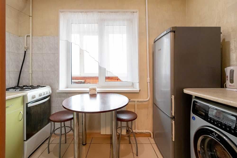 Здам посуточно 1к.  кв-ру, 10 хв.  до метро Г.Дніпра 3, ЗНИЖКИ-В ОПИСУ !!