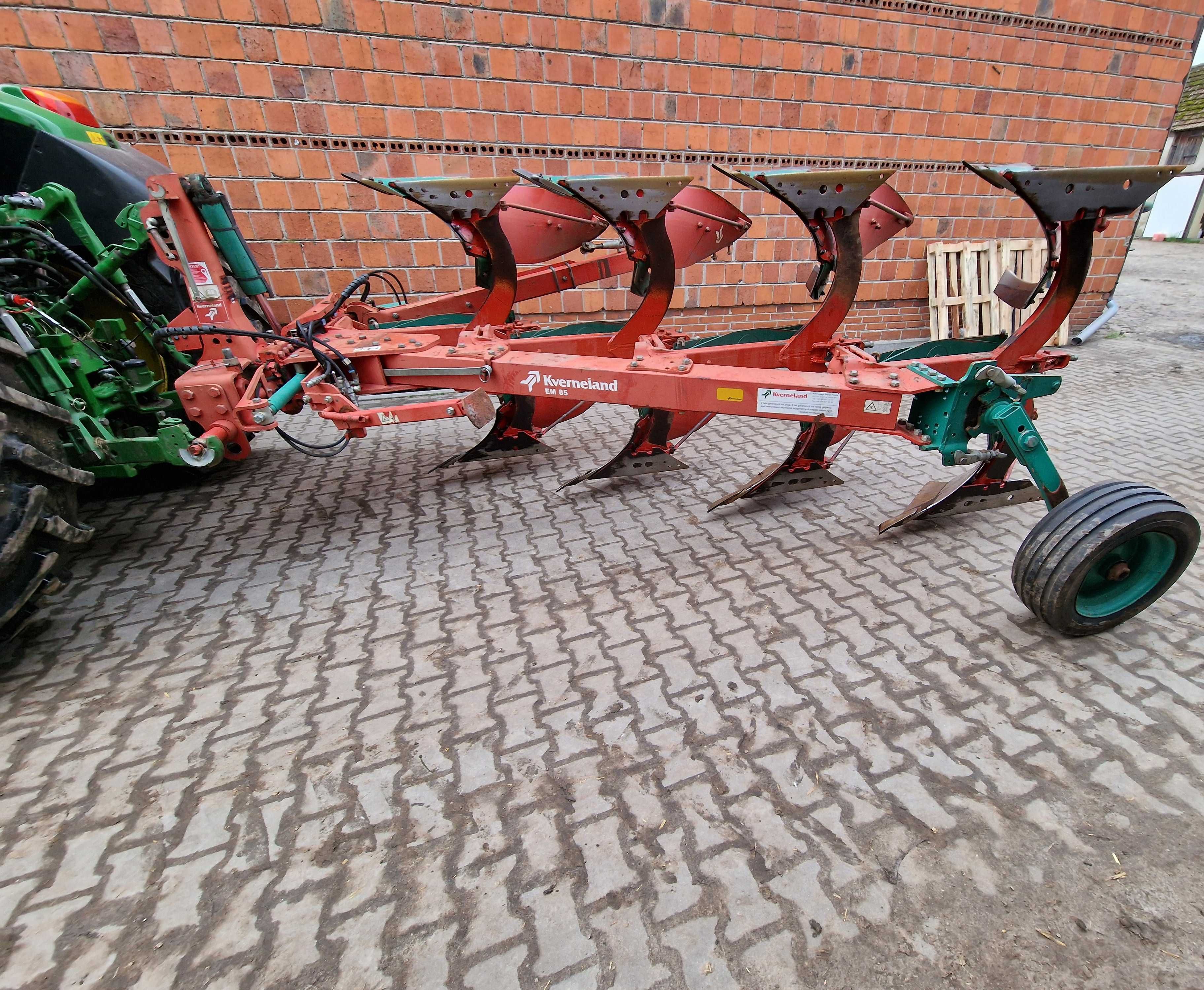 Kverneland EM 85  z Packomat S