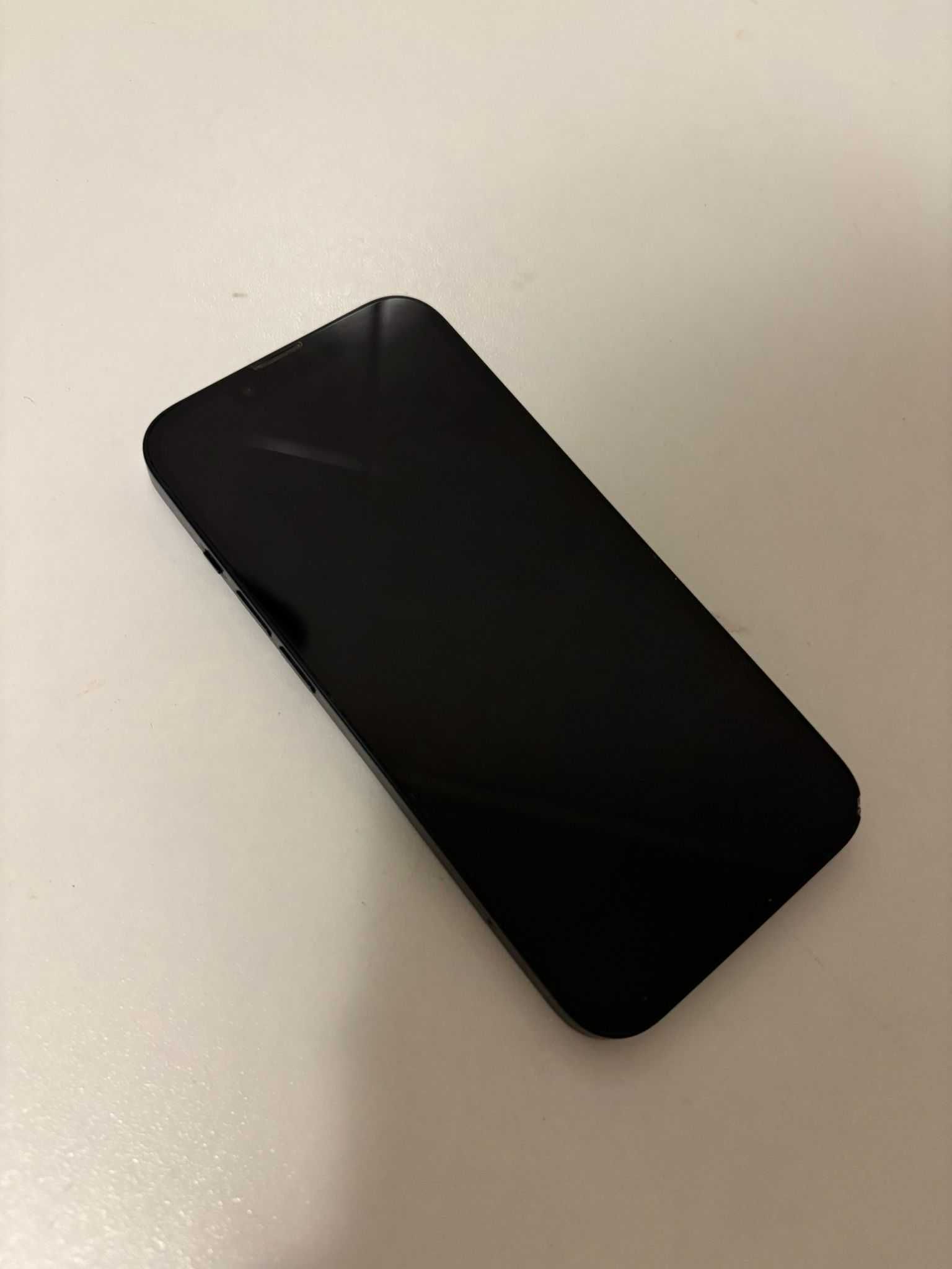 iPhone 13 128GB Preto - Como Novo