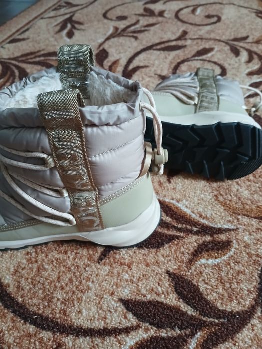 Жіночі дутіки The north face