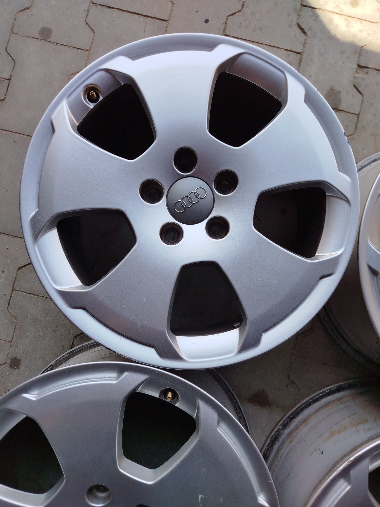 Felgi aluminiowe 5x112 17" oryginał Audi A3