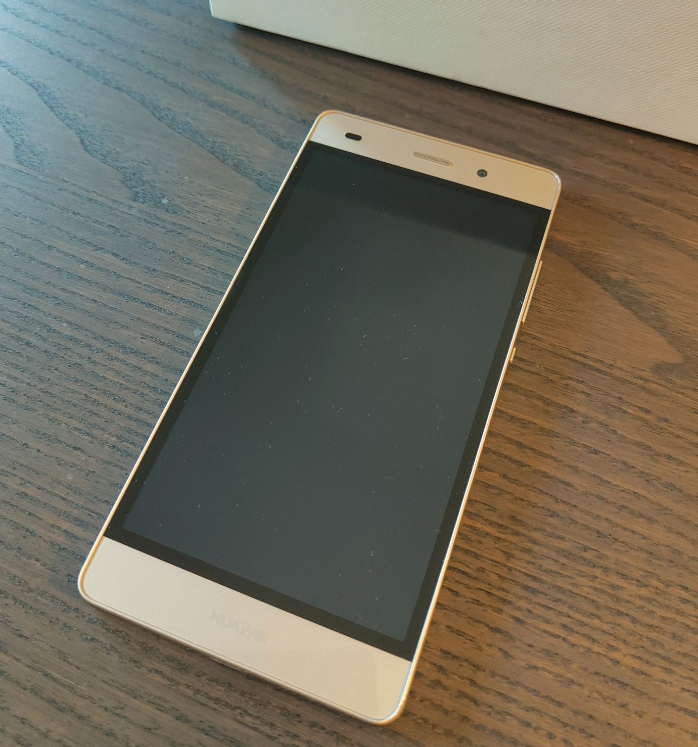 Huawei P8 lite (dourado)