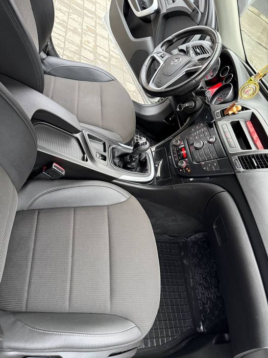 В цю ціну додою комплект літньої резини  18радіусу