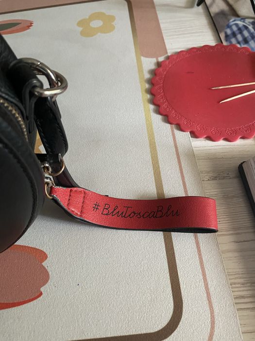 Продам сумочку с ремешком