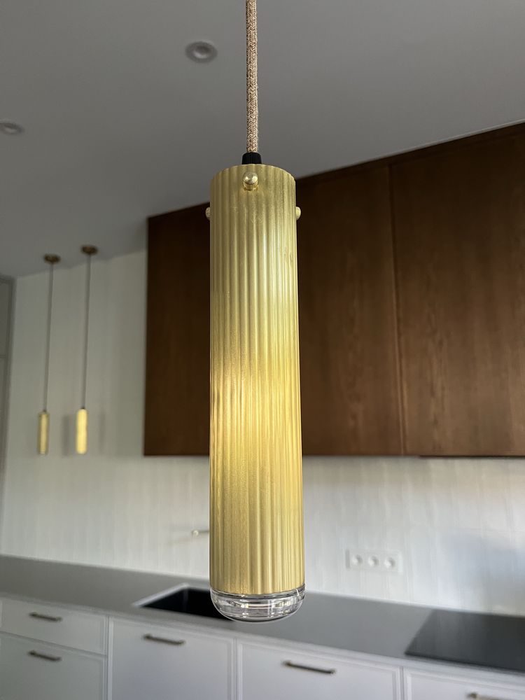 Lampy zlote zwisy nad wyspe x5 Globej Hubble