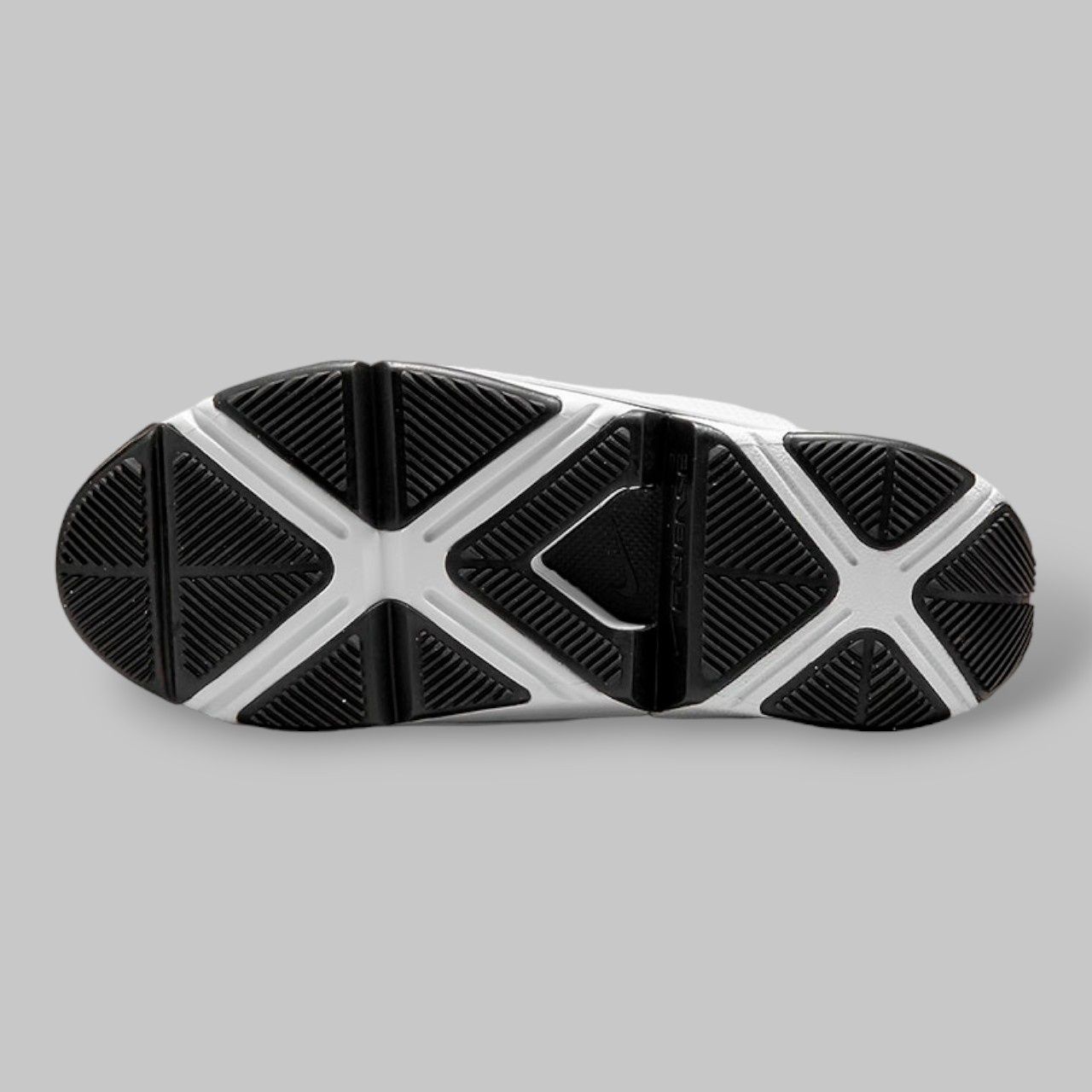 Оригінал кросівки Nike GO FLYEASE black white (DR5540 002) 50 розмір