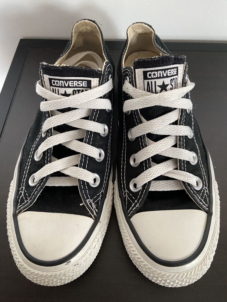 Czarne krótkie converse 36