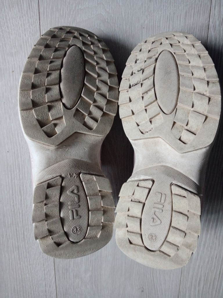 Buty dziewczęce sportowe