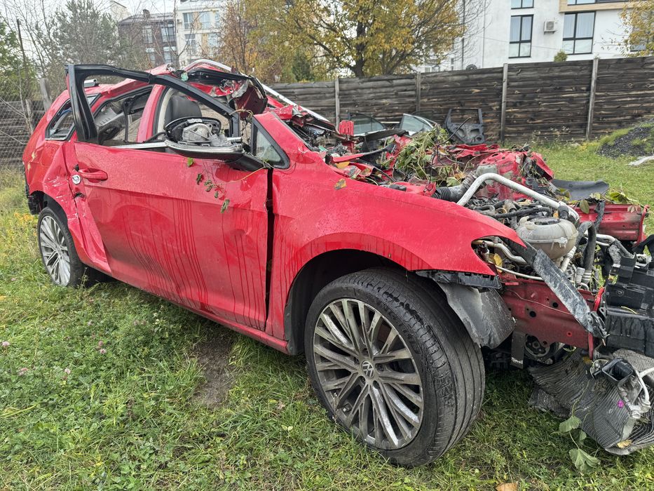 Продам Volkswagen Golf 2018 рік 1.8TSI Автомат після ДТП!