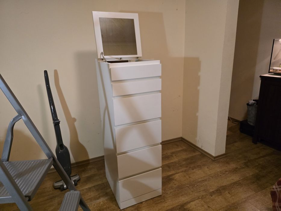 Szafka komoda toaletka stan bardzo dobry Ikea polecam