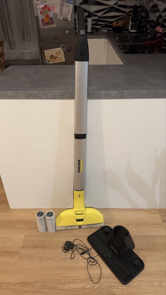 Mop elektryczny Karcher, bezprzewodowy.