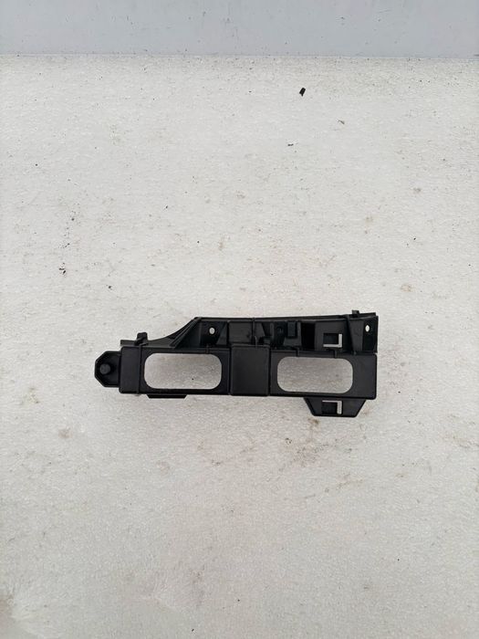 Toyota Aygo II 2 14- ślizg lampy LED RRL lewy halogenu mocowanie