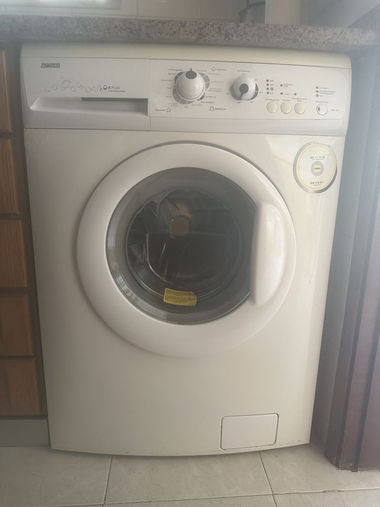 Maquina lavar roupa Zanussi