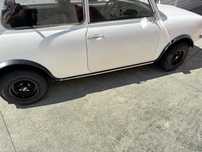 Jantes 10 com pneus e centros mini