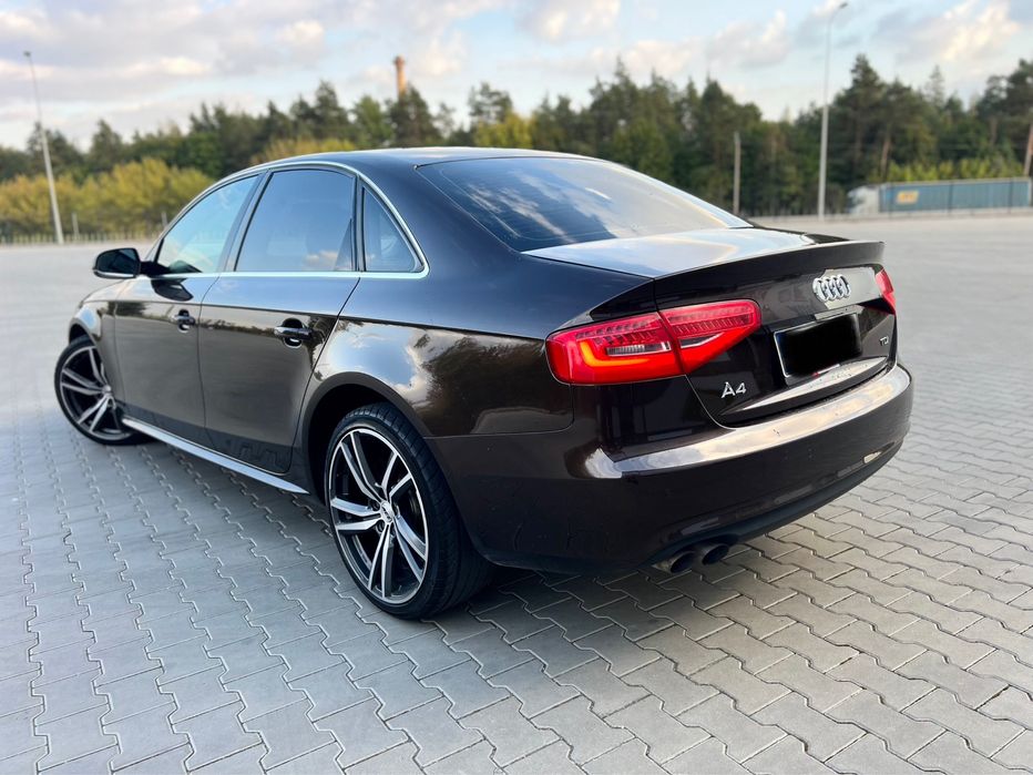Audi a4 b8 2.0TDI 177km 4x4 Quattro Automat Sedan LED sportline