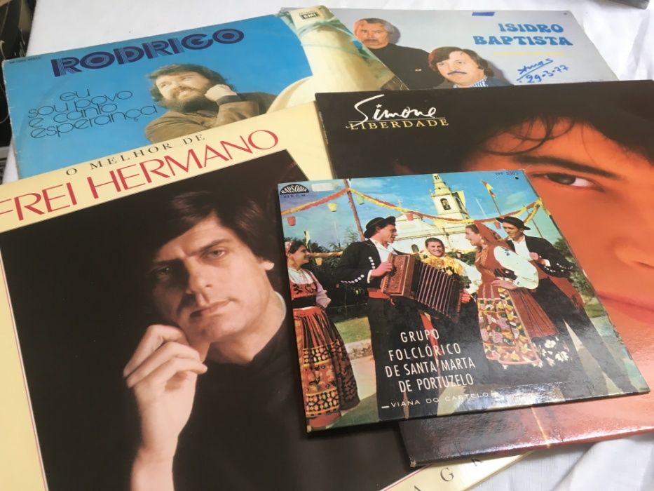 Lote 4 LP's + 1 single vinil- Frei Hermano, Rodrigo, Simone, fado