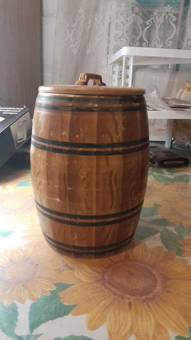 Горшки самоувлажняющиеся глубокие и керамика  разные дешево