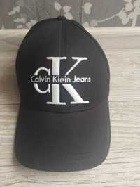 Czapka damska z daszkiem "Calvin Klein"