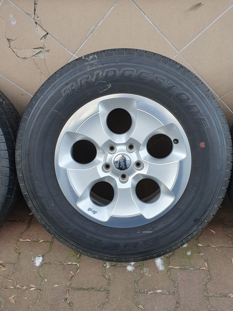 Oryginalne Felgi 18" Jeep 5x127 ET44.45× 255.70.18 Bridgestone