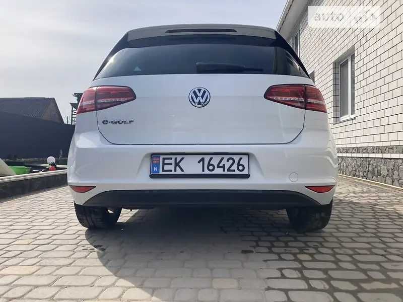 Volkswagen e-Golf 2015