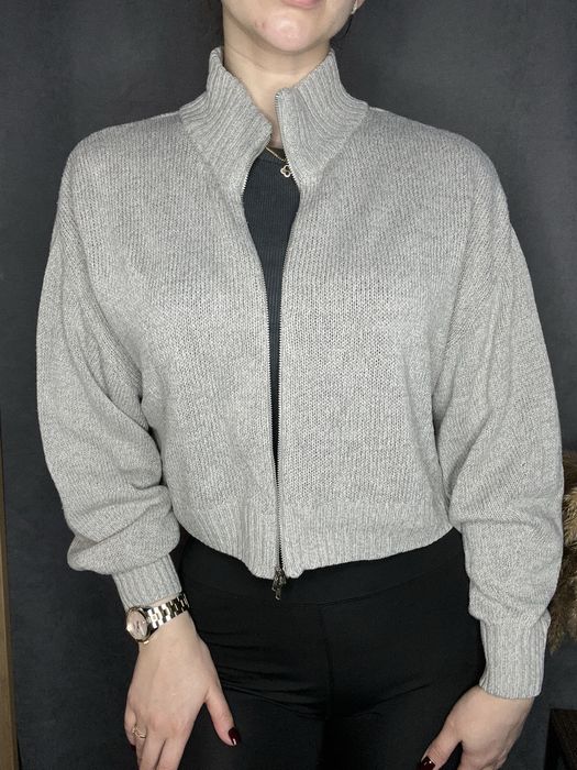 Трендова, тепленька кофтинка