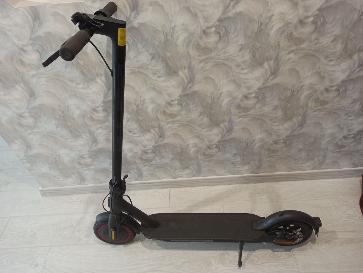 Електросамокат Xiaomi Mi Electric Scooter Pro 2 Black