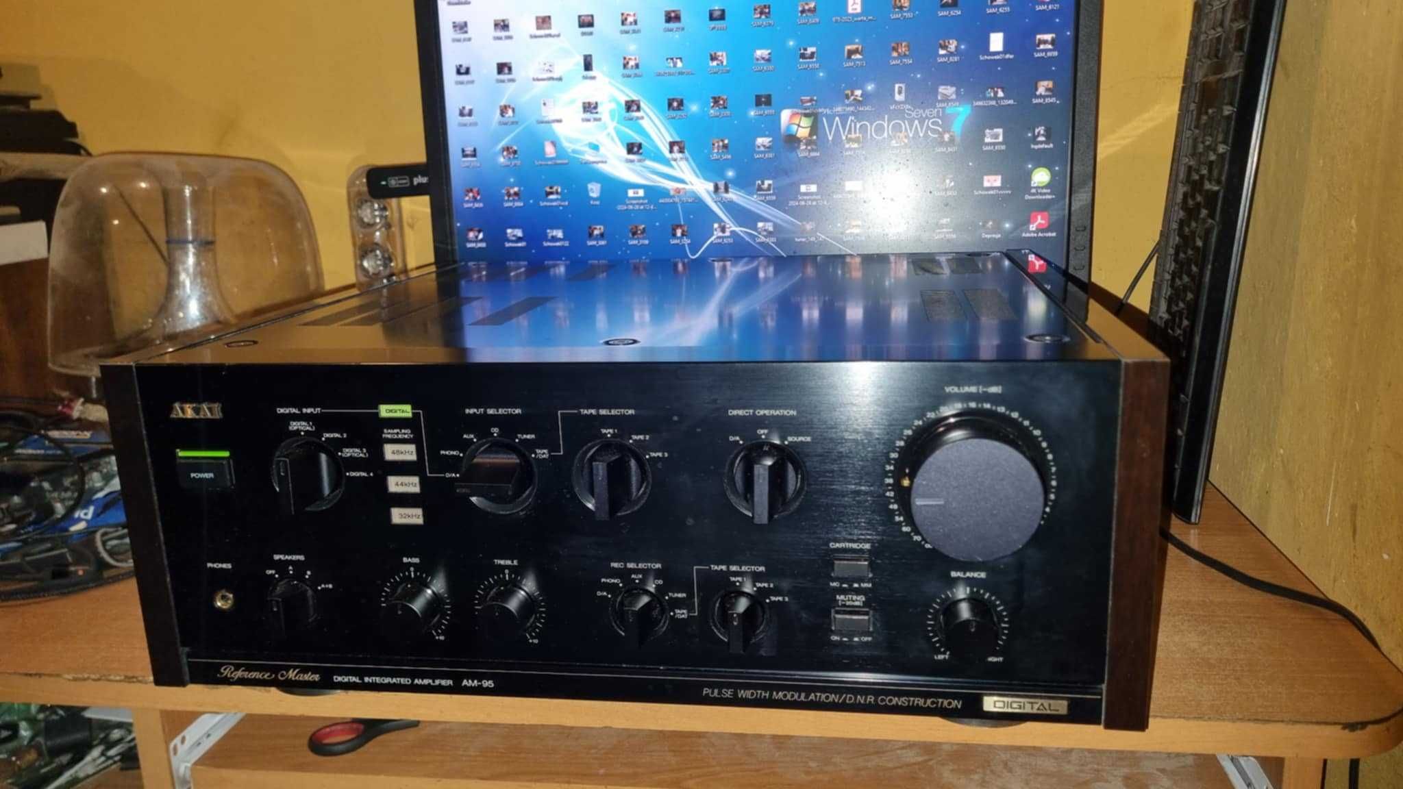 Potężny wzmacniacz Akai AM-95 2x180Watt 4ohm Reference Master Digital