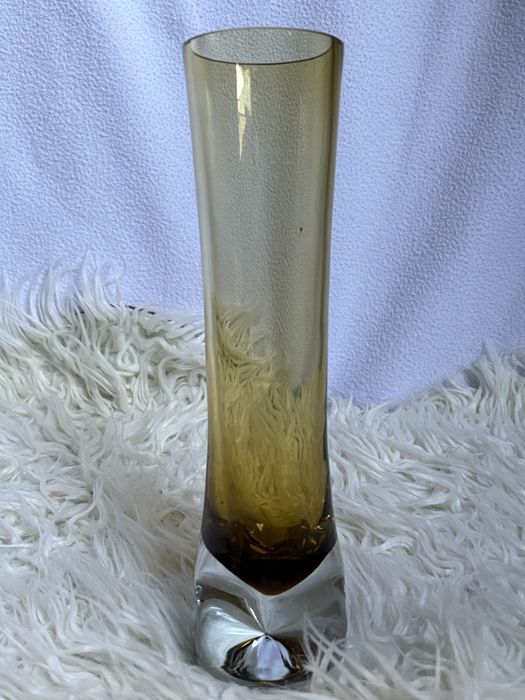 Ozdobny szklany wazon