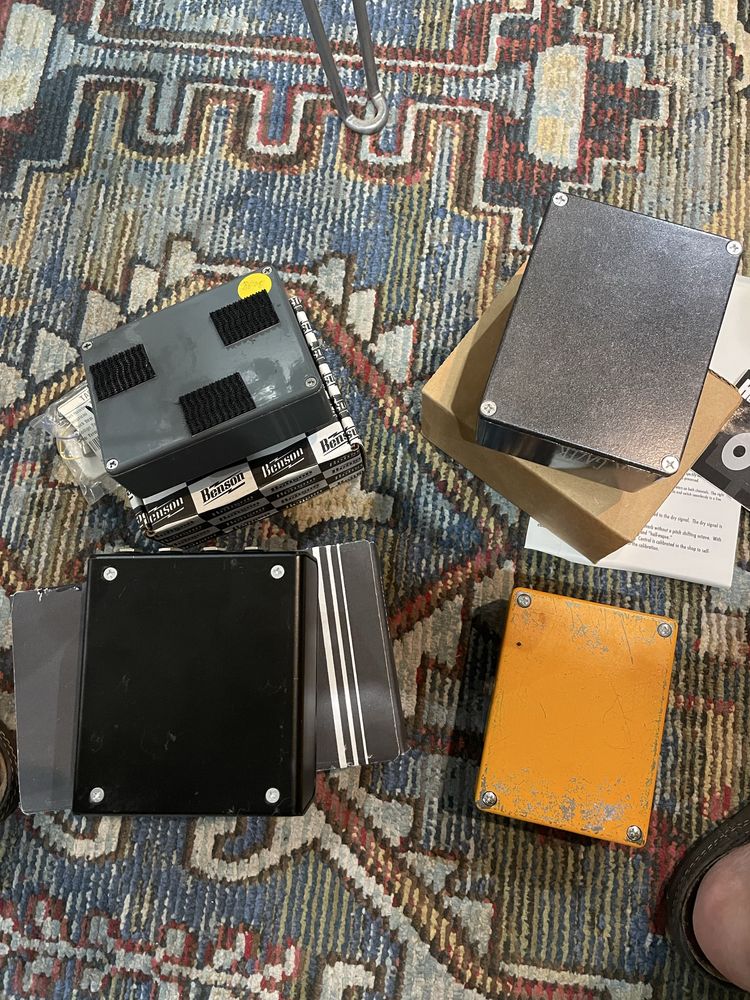 Pedais Strymon - MXR - Hungry Robot - Benson - Greer
