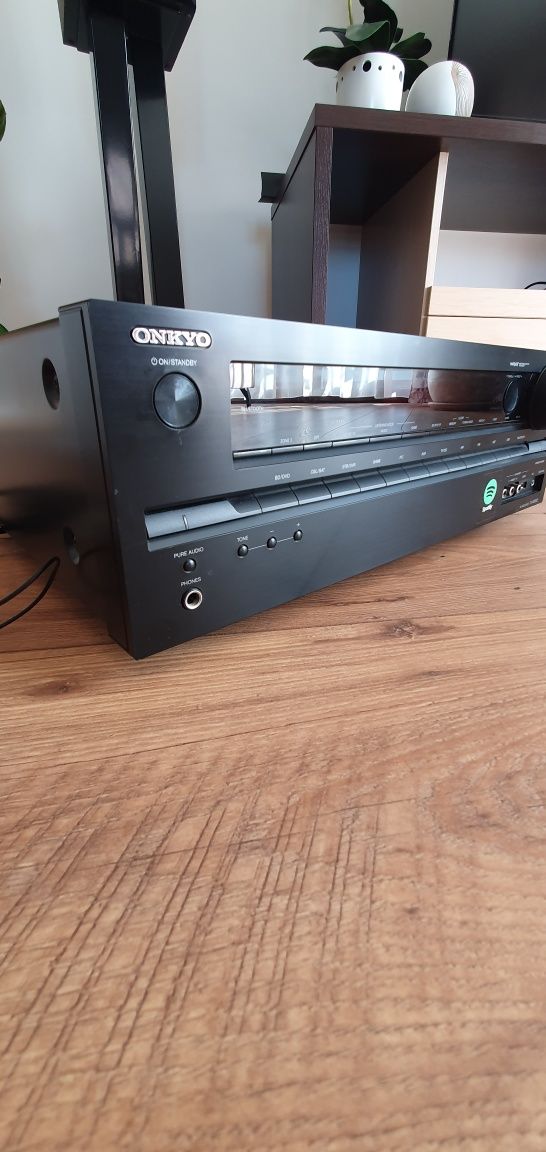 Amplituner  Onkyo TX -535 kina domowego 5.1