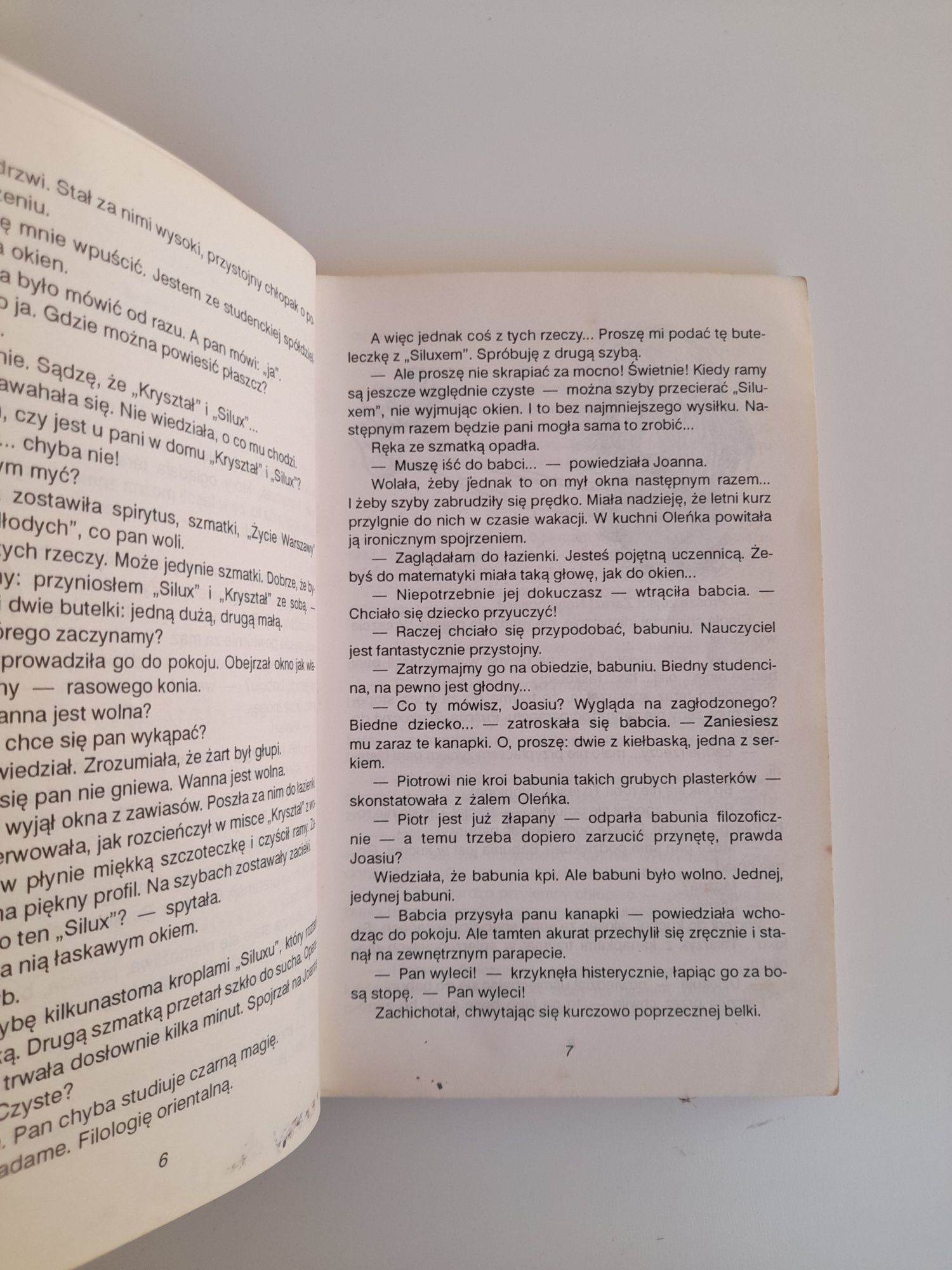 Książka Przez dziurkę od klucza autor  Krystyna Siesicka