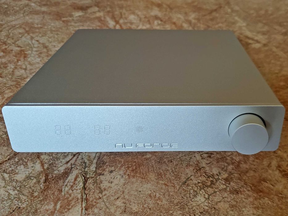 Продам усилитель ЦАП NuForce DDA-120
