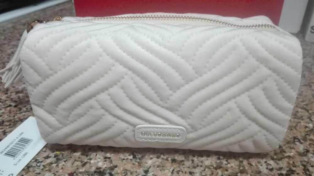 Bolsa nécessaire da Quebra.Mar com etiqueta