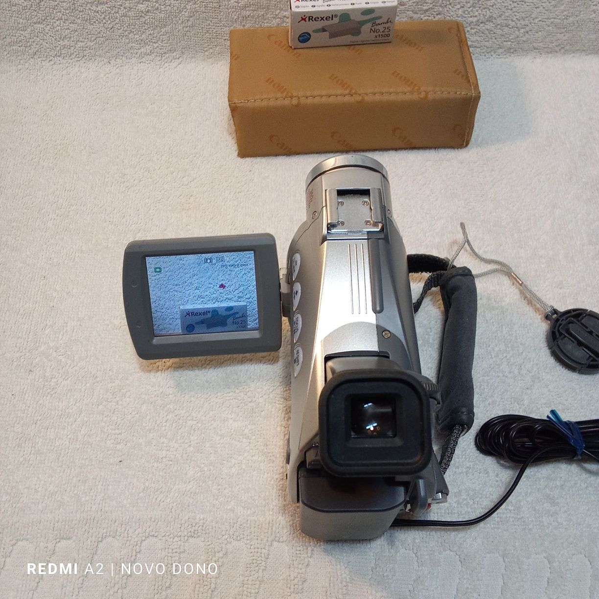 Canon máquina de filmar MV600