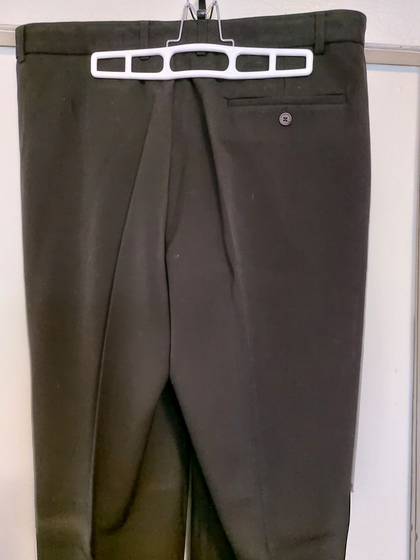 Классические мужские костюмные БРЮКИ фирмы R-GRAND чёрные 52 размера.