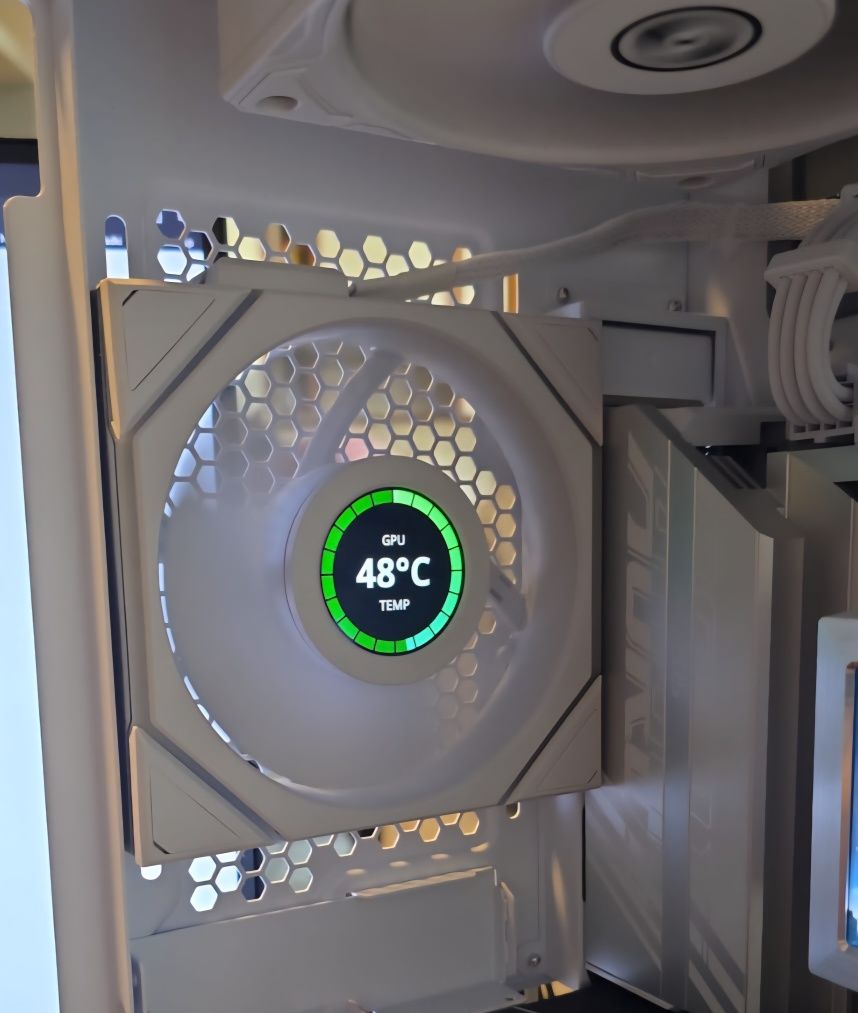 Komputer gamingowy Aorus Lian Li RTX3080 Ryzen 7 7700 DDR5 RGB SSD