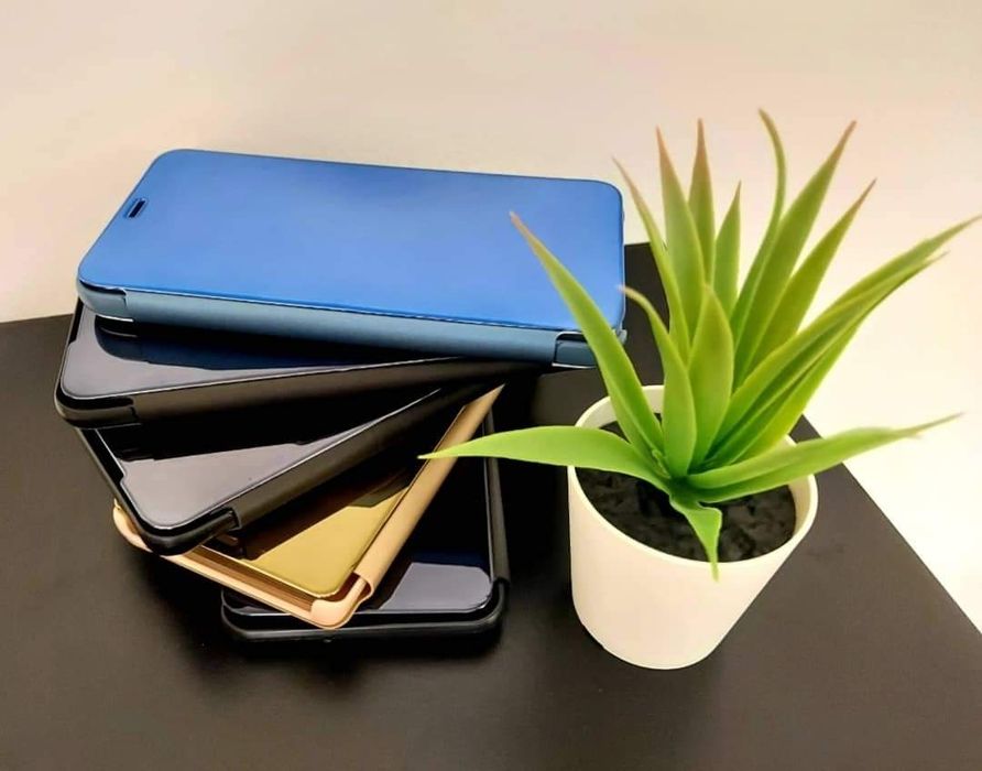 Capa tipo livro espelhada disponível para vários modelos de telemóvel