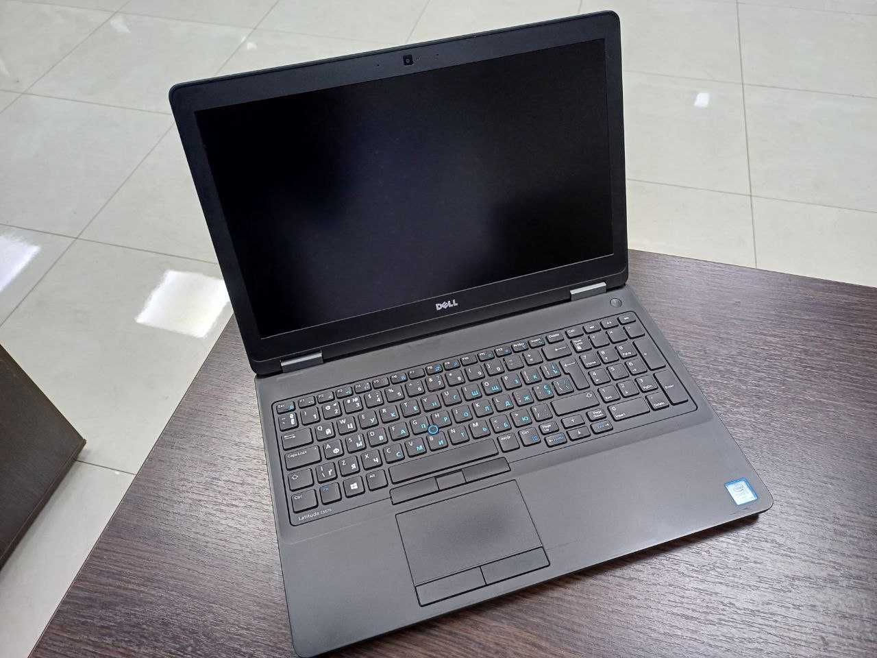 Ноутбук 15.6" Dell E5570 i5-6200U/8Gb-DDR4/256Gb SSD/Розріб/ГУРТ!