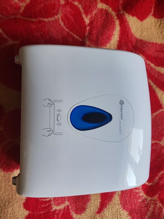 Podajnik na ręczniki