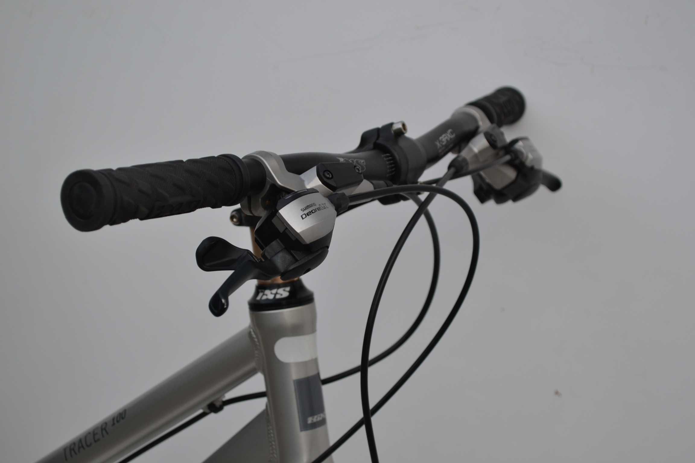 Rower trekkingowy * Bixs Tracer 100 * koła 28 48cm shimano deore tarcz