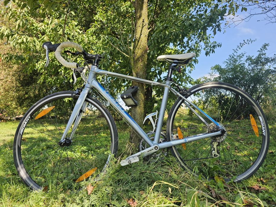 Damski rower szosowy Giant Liv Avail S