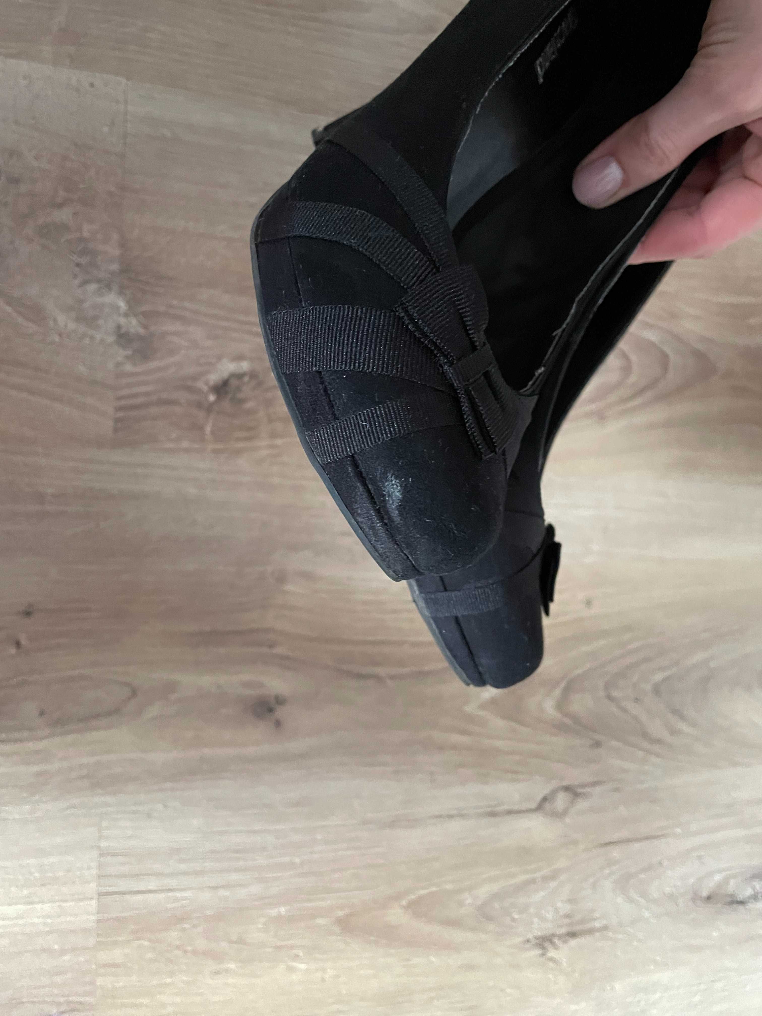 Czarne buty na obcasie szpilki platforma kokarda eleganckie Graceland