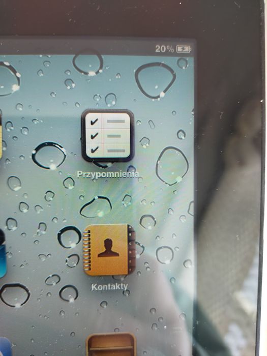 Tablet  iPad 1 ,iPhone używany. Nikomu już nie rezerwuje .