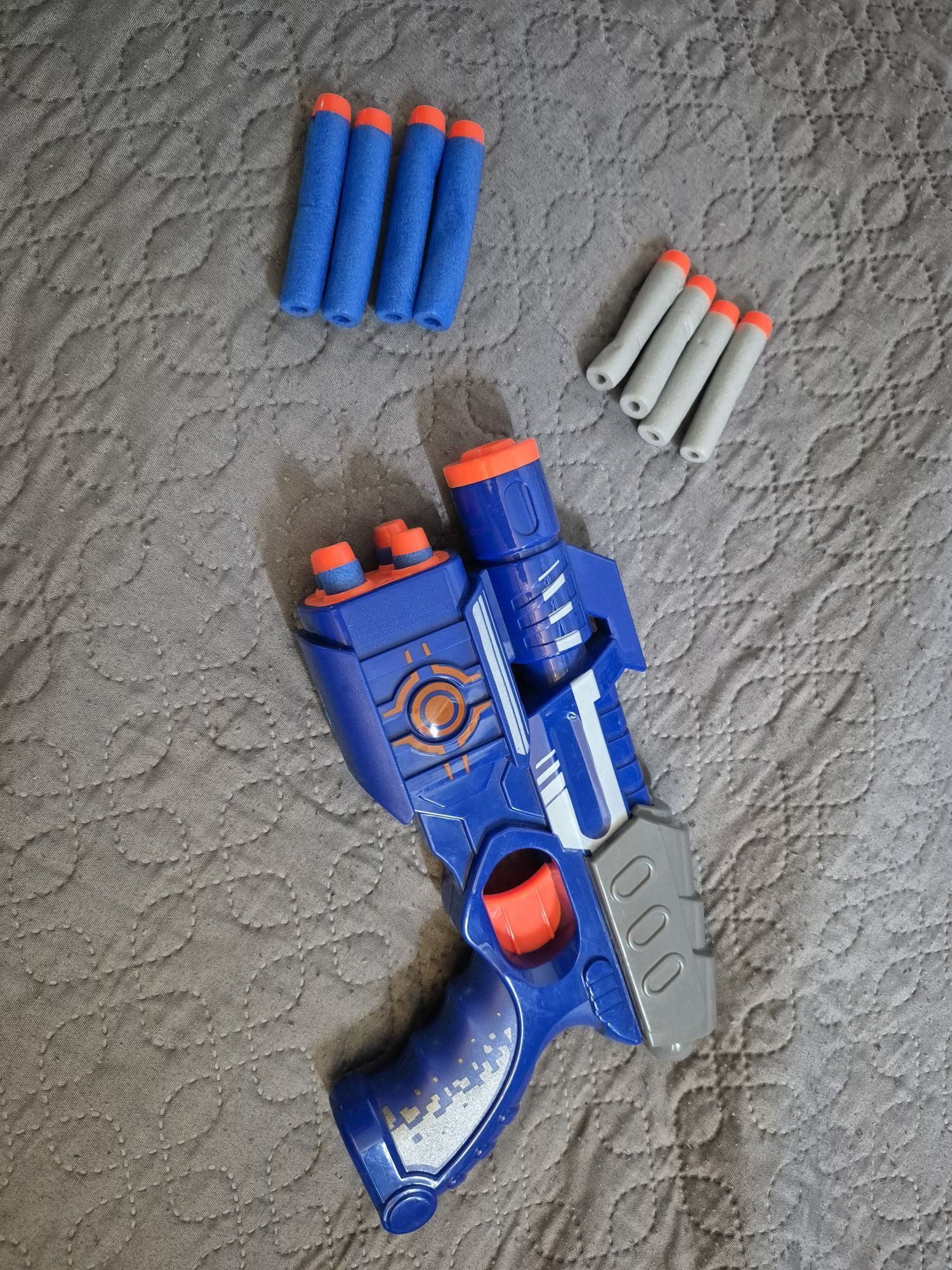 Nerf pistolet na gąbkowe naboje