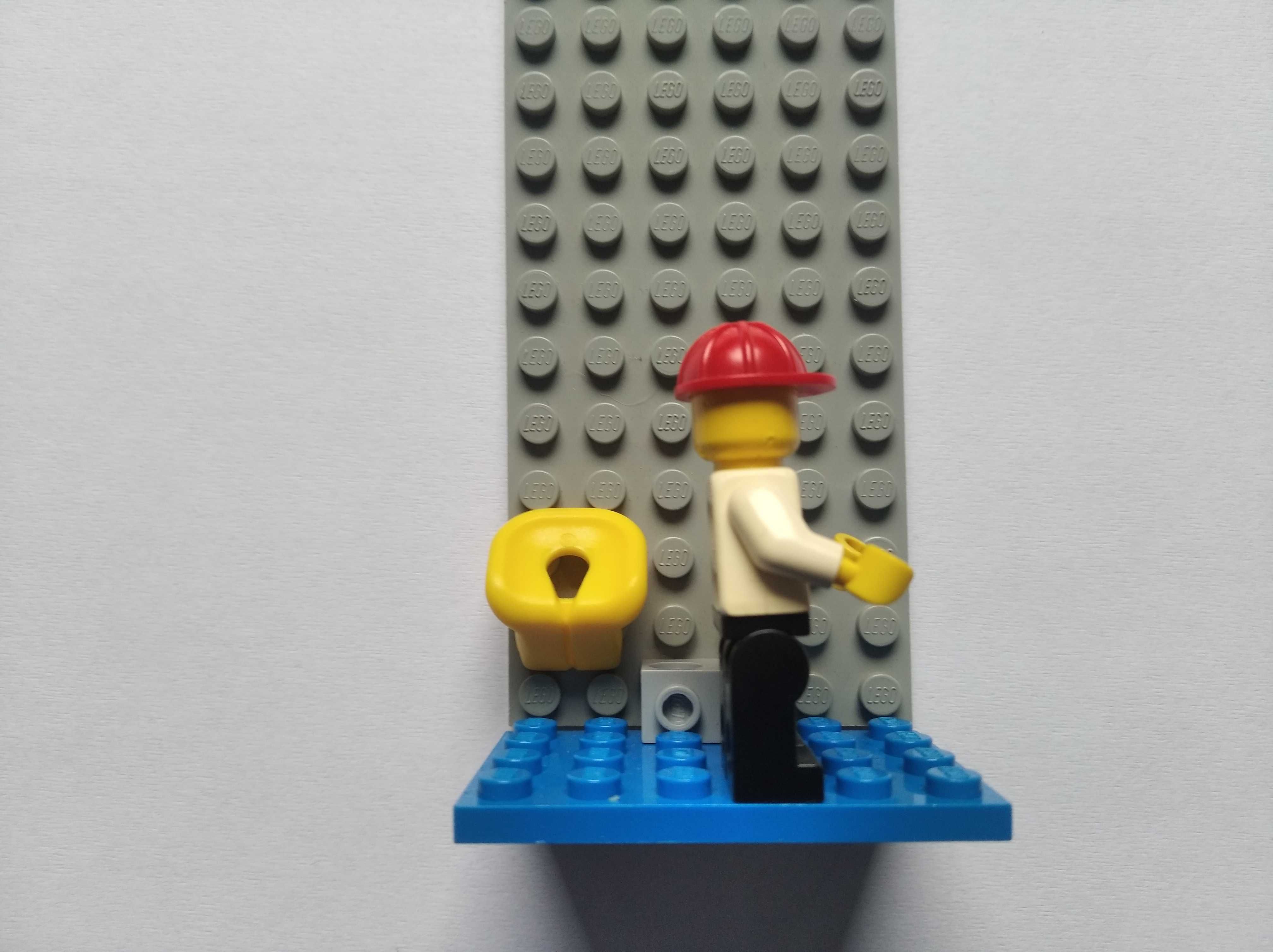 Lego minifigurki, ludziki, city, pracownik portowy.
