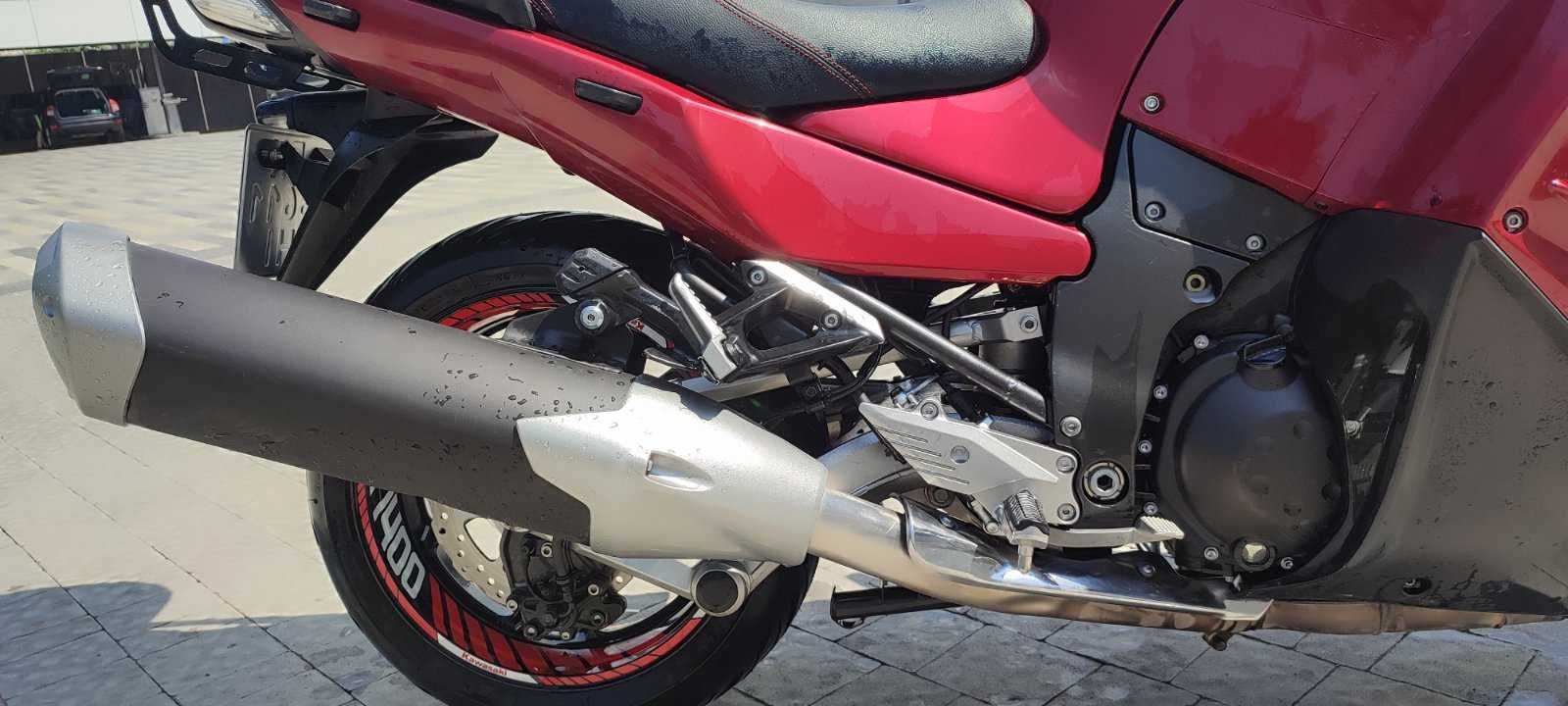 Продам мотоцикл Kawasaki GTR 1400