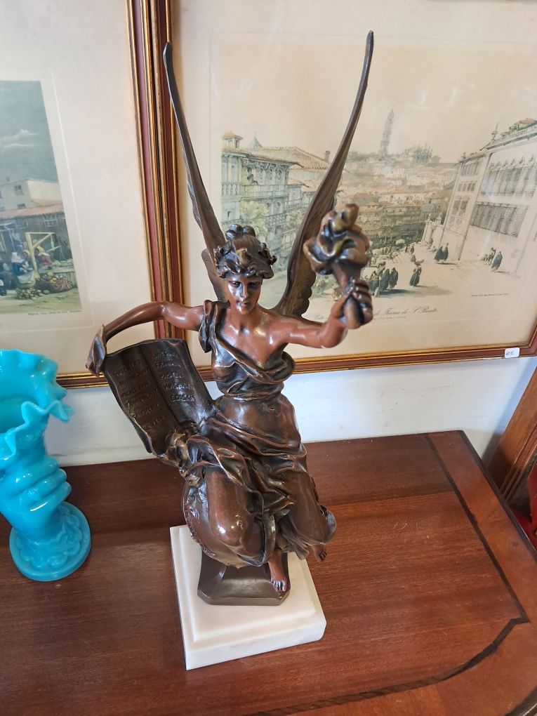 Escultura antiga
